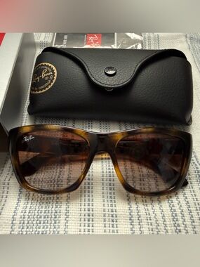 Ray-Ban Havana RB4194 Tortoiseshell Sunglasses New